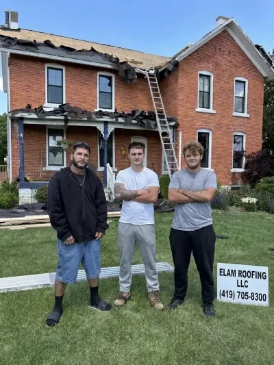 Expert roofing contractor installing architectural shingles